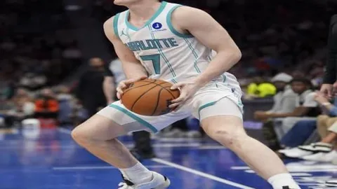 葡萄牙国际友谊赛大胜尼日利亚 4-0，B费半场独进两球，拉莫斯与马里奥各入一球